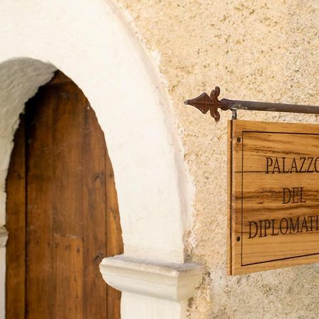Palazzo Del Diplomatico Vila Belmonte Calabro Exterior foto