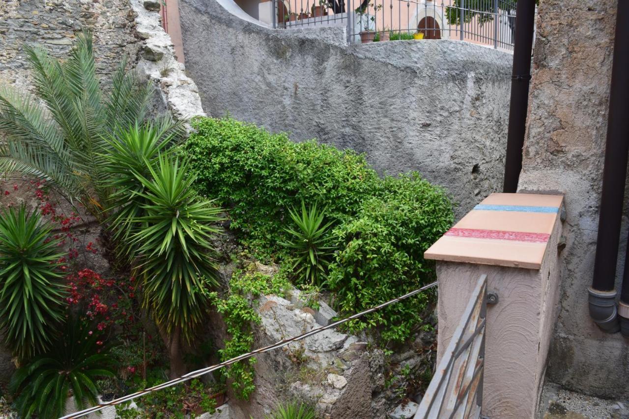 Palazzo Del Diplomatico Vila Belmonte Calabro Exterior foto